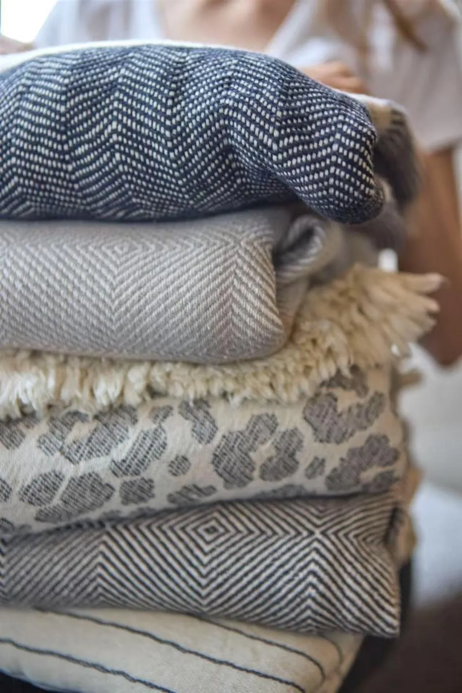 person using sunlight therapy after long flight