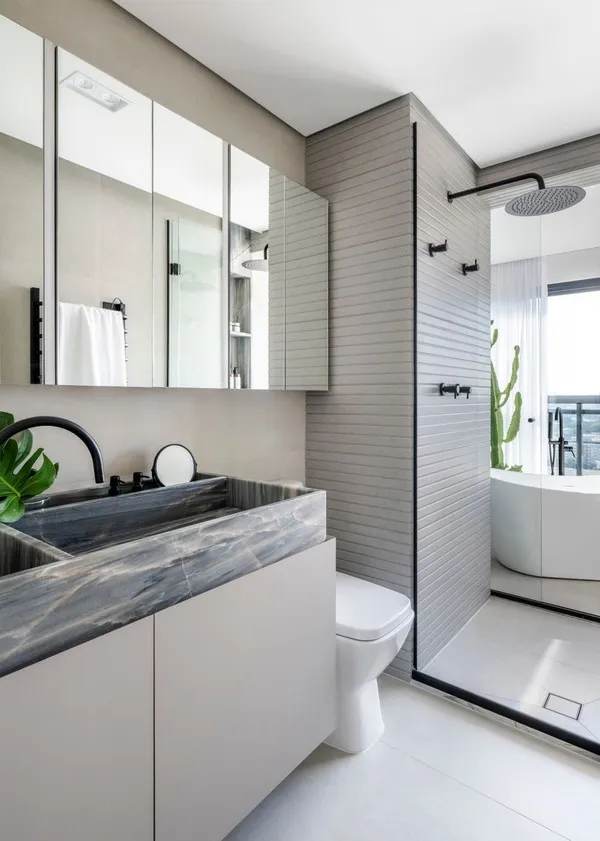 elderly hands unpacking groceries plastic free