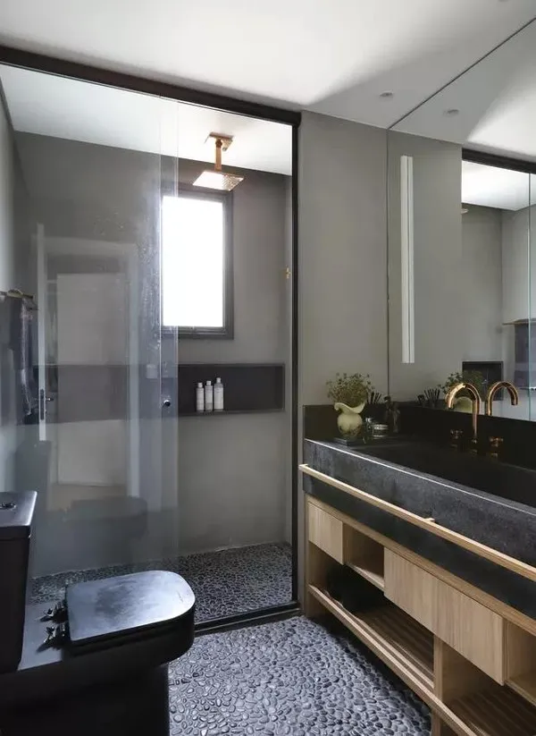 dry bag protecting phone city rain travel