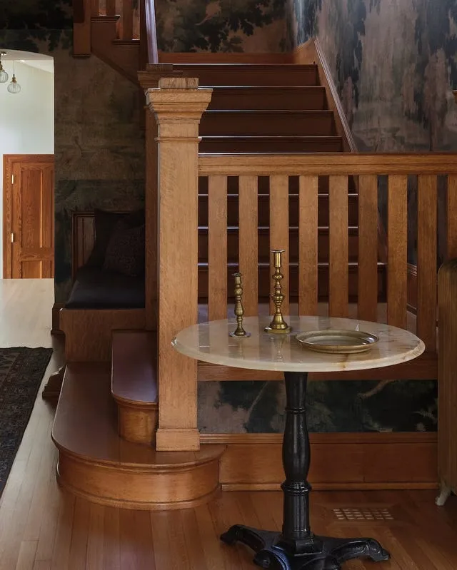 brain with glowing memory connections, concept, modern, German student