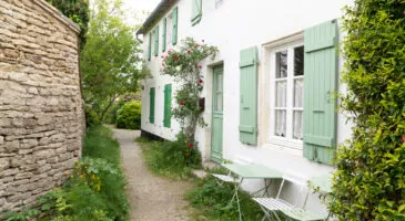 german student using tablet in classroom
