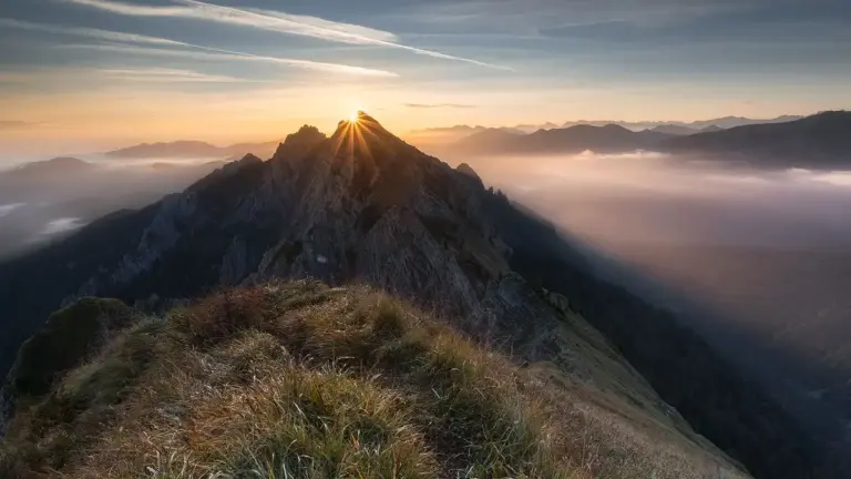sustainable hiking bayerische alps sunrise