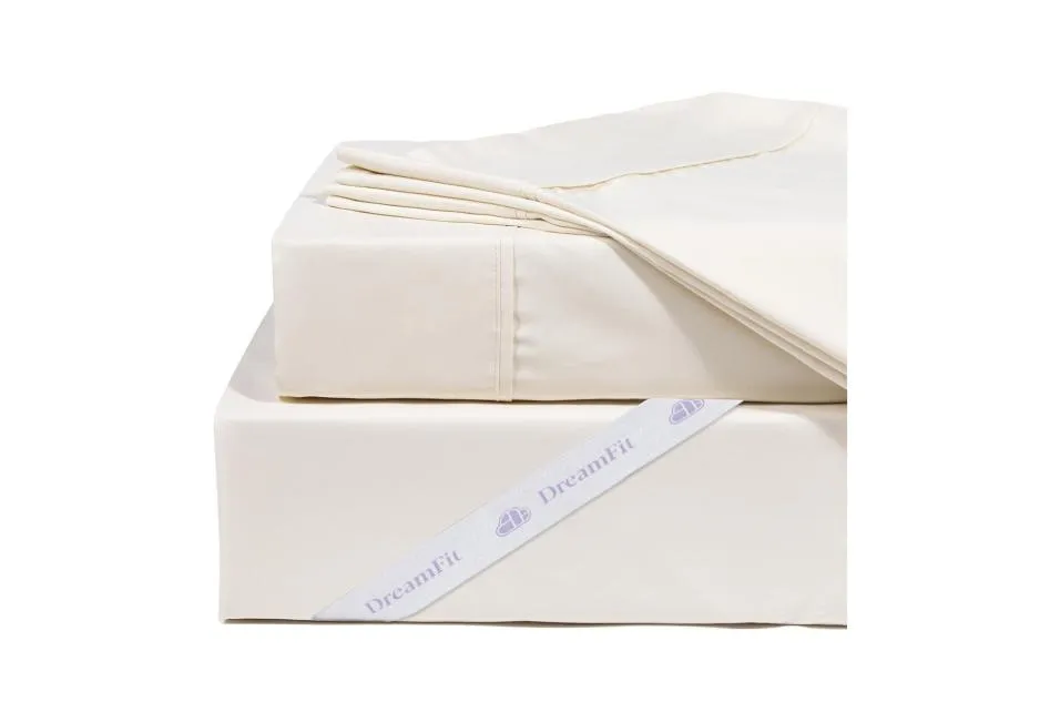 family enjoying healthy steamed meal at home