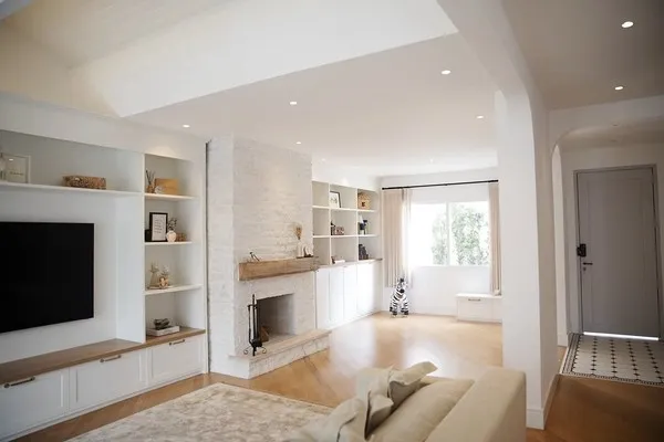 minimalist suitcase packing checklist travel