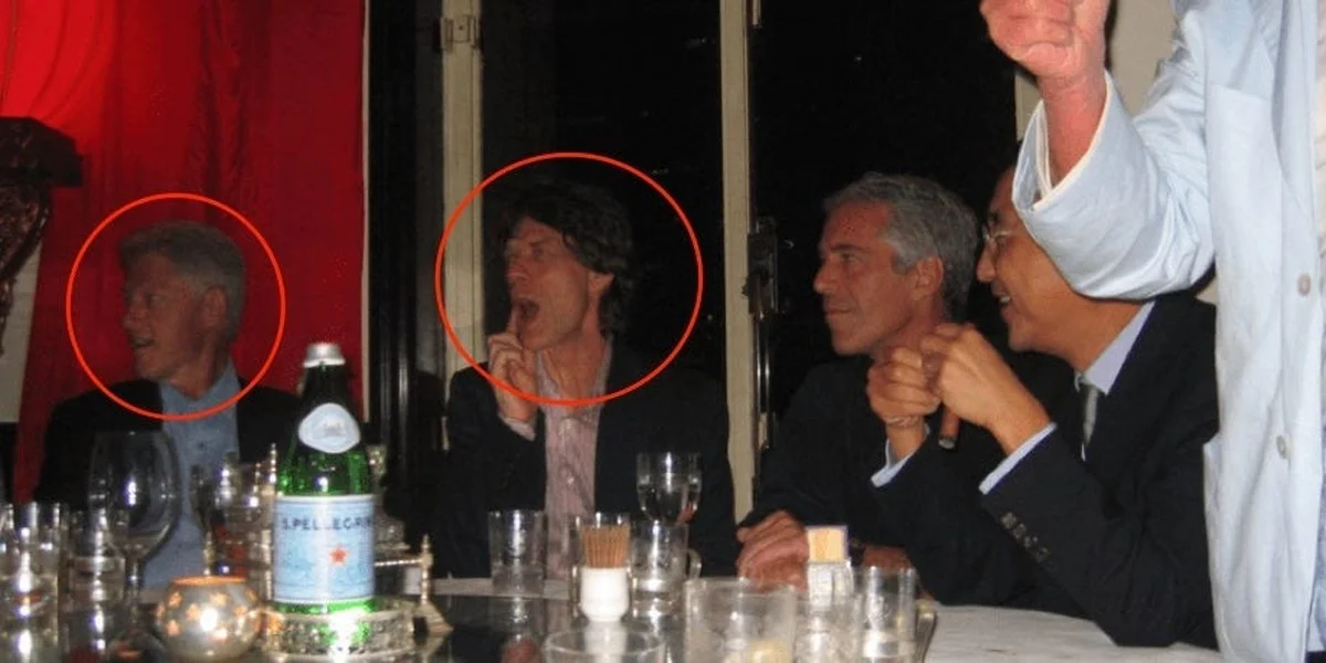 Das Justizministerium schwärzt Details: Dieses eine Foto aus den Epstein-Akten zeigt, wer wirklich dabei war