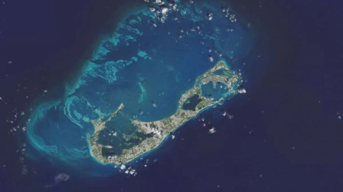 diese versteckte 20-km-schicht hält bermuda davor ab, im atlantik zu versinken