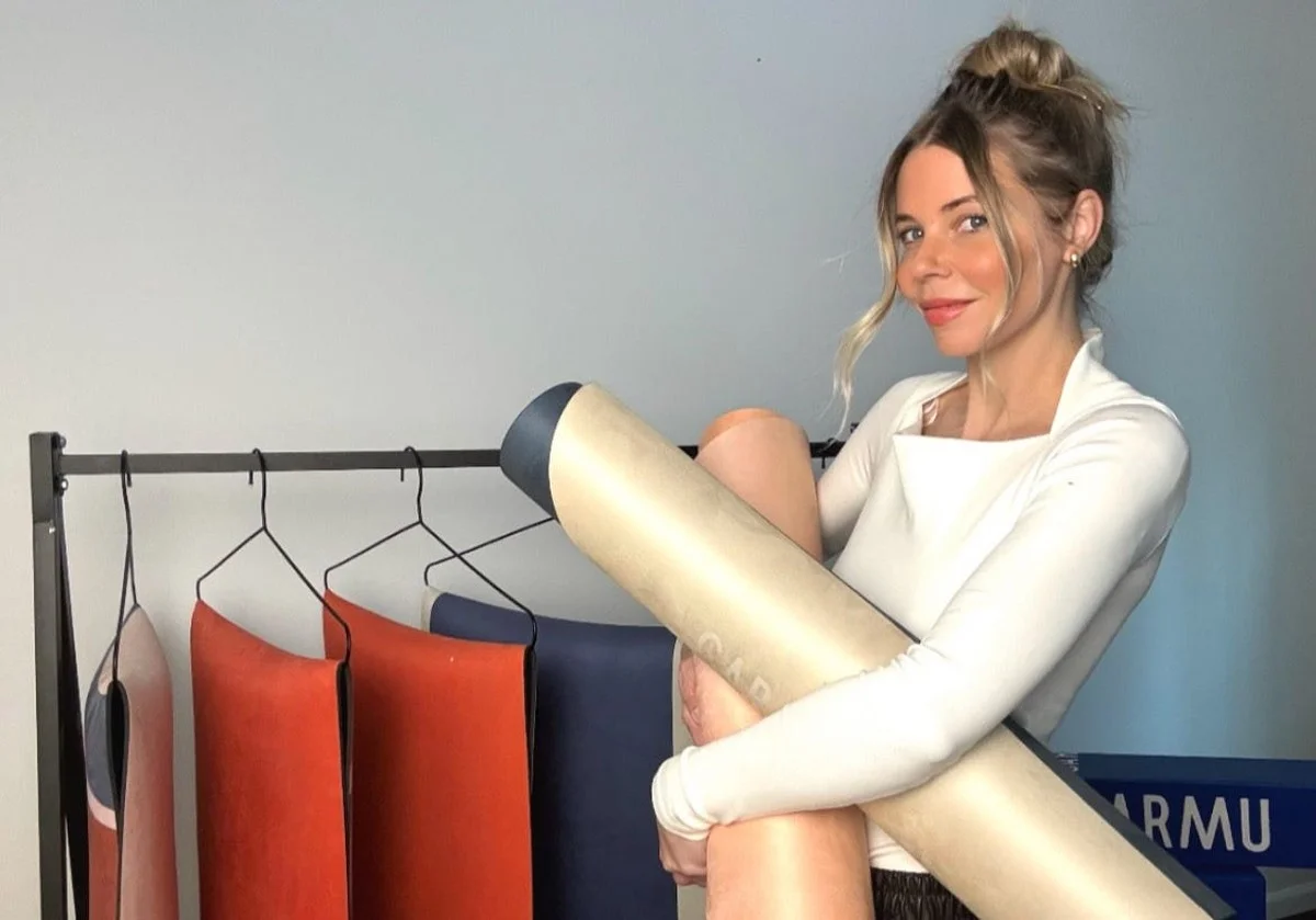 Entlassen – dann kaufte sie 250 Yogamatten: Das ist der Trick, warum Firmen dich nie wirklich sichern