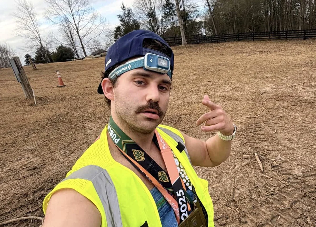 Hör auf, im Park zu schwitzen: Dieser Typ joggt 5 km auf deinem Kühlschrank