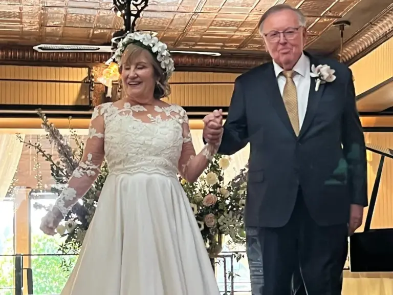 Mit 76 heiratete sie – und verrät diesen einen Dating-Fehler, den Ältere immer machen