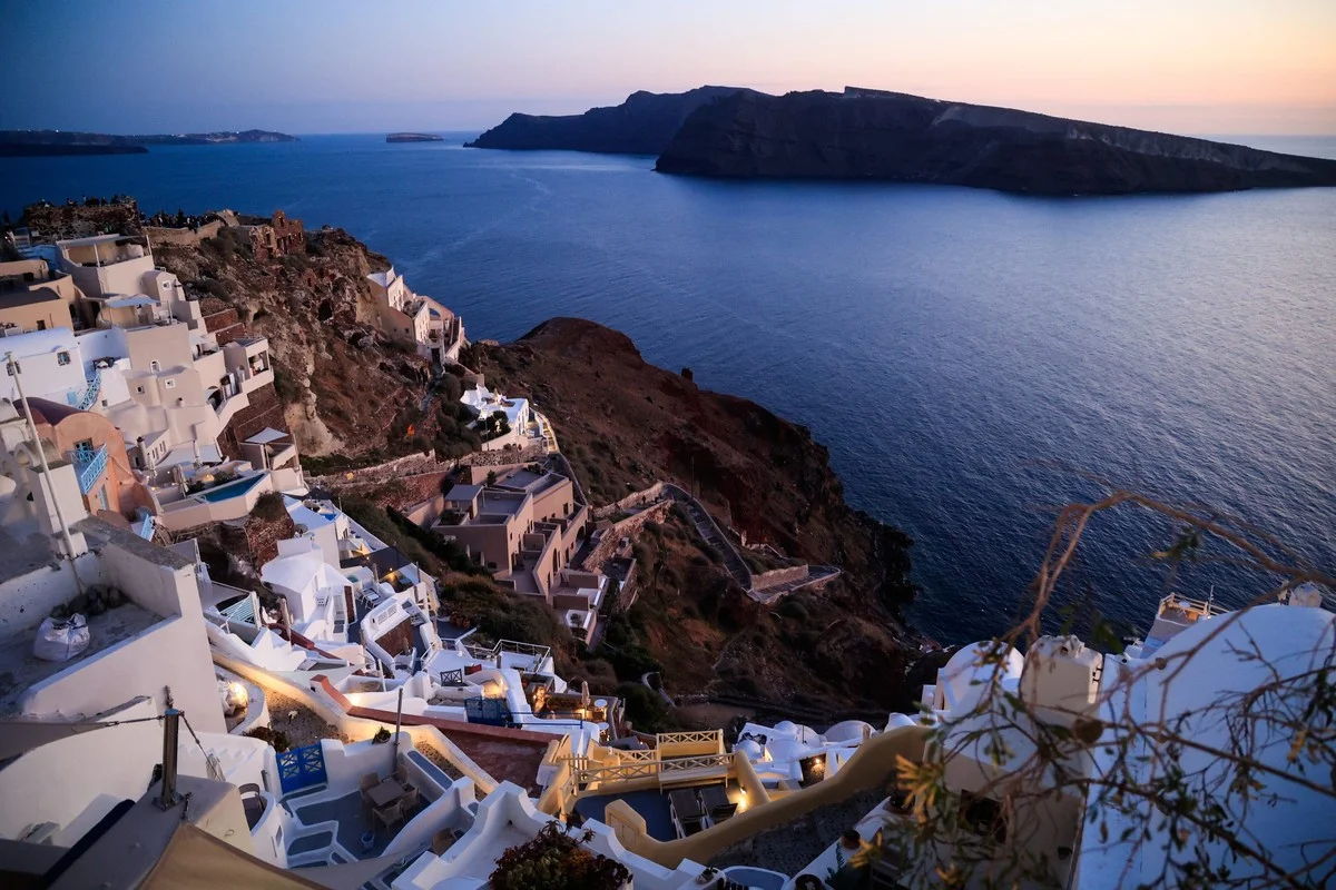 Niemand glaubt es: Deshalb zittert Santorini wegen eines Vulkans unter dem Meer – und was Forscher jetzt wirklich fanden.