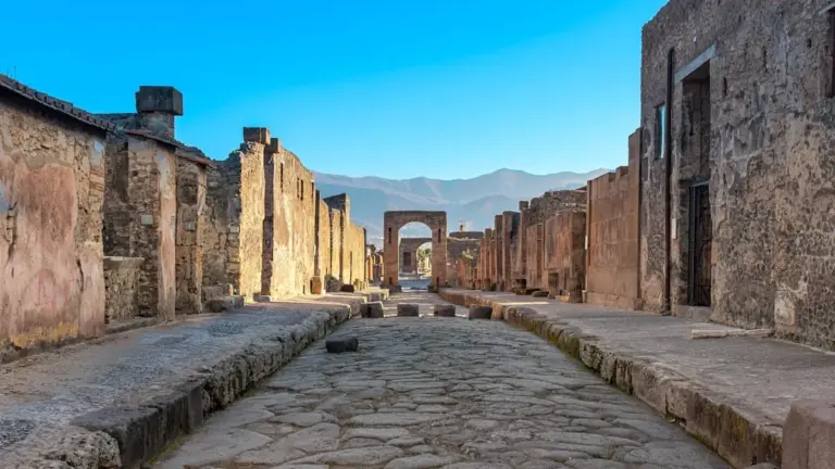 Warum dein moderner Beton in 50 Jahren bröckelt, die Römer aber 2000 Jahre überdauerten