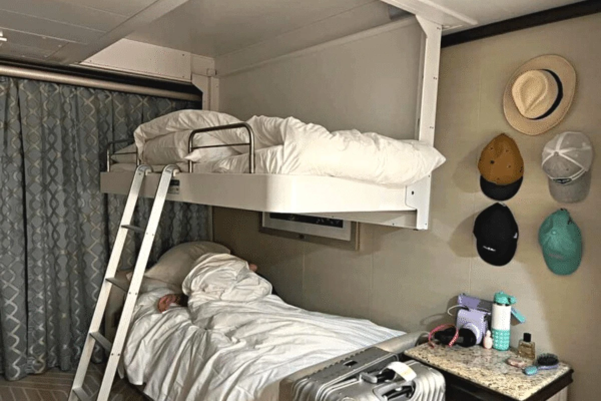 Kreuzfahrt-Insider packen aus: Darum versteckten sich in unserer 4-Personen-Kabine zwei Betten in der Decke - image 1