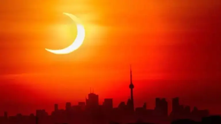 Stopp! Wissen Sie, wann mitten am Tag diese totale Finsternis kommt? Das sehen Sie nur einmal im Leben