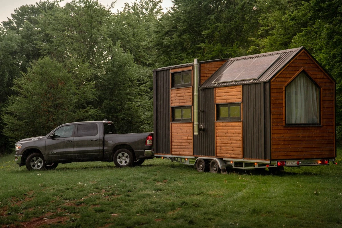 Stromlos, ohne Handy und Konto – dieser Mann verrät, was die Gesellschaft Ihnen verschweigt - image 1