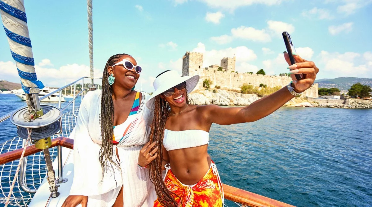 Warum Sie alleine auf Kreuzfahrt MÜSSEN (Experten verschweigen diesen Luxus) - image 1