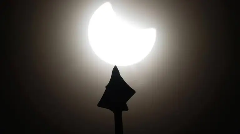 Wirf deine Sonnenbrille weg: 2026 kommt das Sonnen-Spektakel, das Deutschland seit 100 Jahren ignoriert