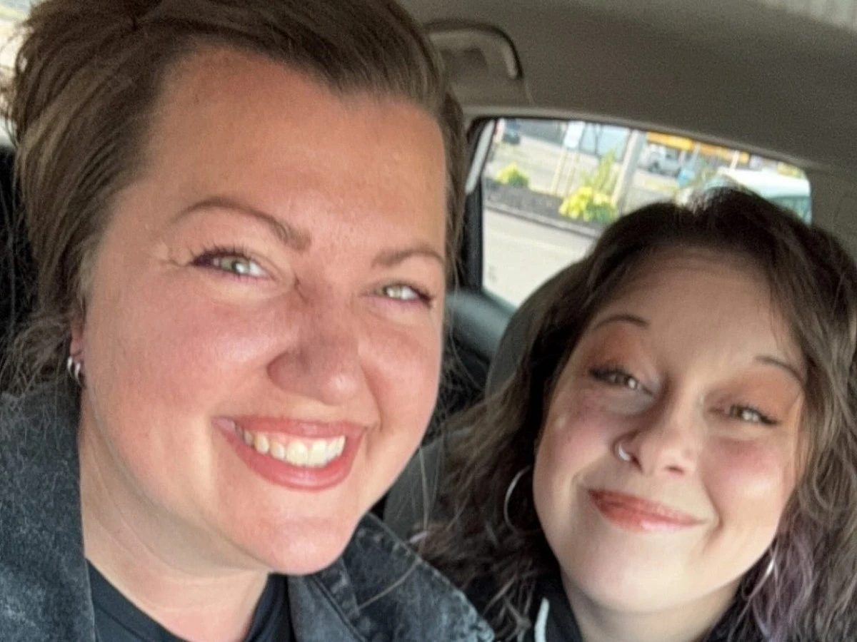 Dafür, dass wir beste Freundinnen sind, werfen wir täglich Geld weg – bis wir DIESEN Deal machten