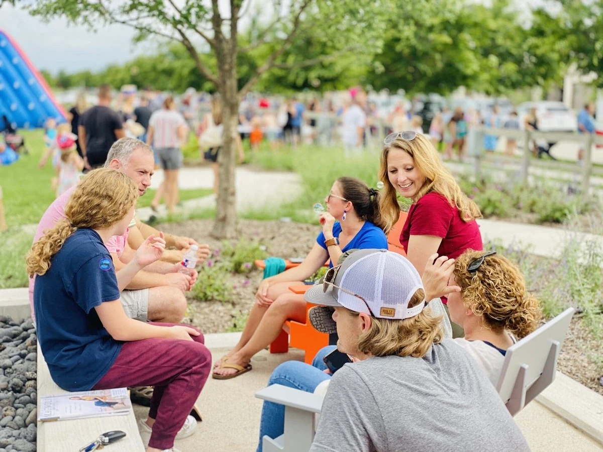 Drei Häuser, sieben Leute: Warum diese Familie nie wieder in ein Pflegeheim einzahlen muss - image 1