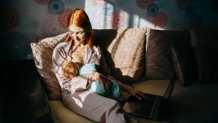 Drei Jahre lang haben sie falsch gelegen: Das ist die neue Mindest-Stillzeit, die jetzt Behörden fordern