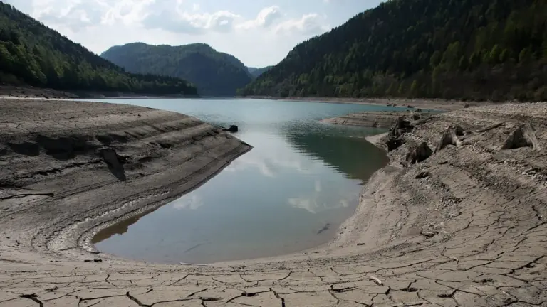 Ihr Trinkwasser ist nicht mehr dasselbe: Diese 3 Dinge aus Ihrem Einkaufskorb zerstören es gerade