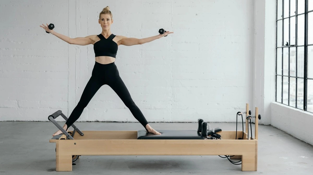 Nie mehr steif: Zwei Pilates-Stunden im Monat verrieten mir diesen Körper-Schock - image 1