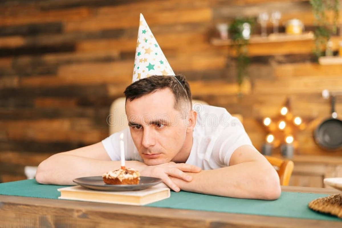 Warum dein nächster Geburtstag ohne Freunde stattfinden muss – und wie es dich jünger macht - image 2