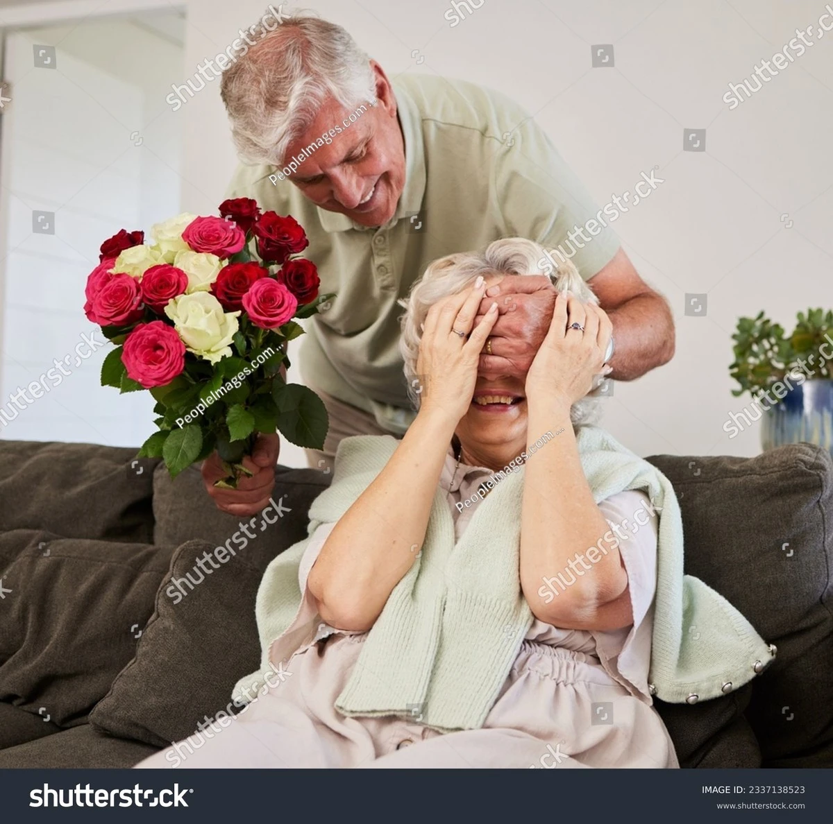 Warum Ihre teure Eheschließung im Alter überflüssig ist: Der unterschätzte Glücks-Trick - image 2