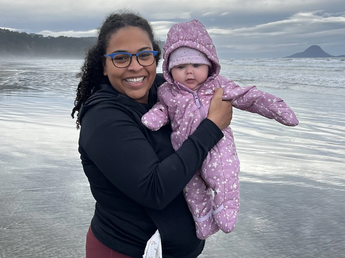 Dein Baby lässt du in Ruhe? Das machen US-Mütter komplett falsch