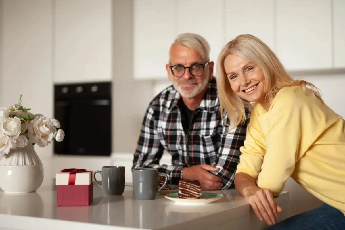 Diese 60-Jährigen sind das Haus los – und lachen über ihre Nachbarn mit Hypotheken - image 2