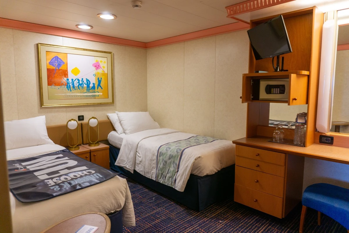 Nach 10 Jahren: Dieses eine Detail beim Check-in auf Kreuzfahrten macht 90% der Urlauber sofort zu Amateuren - image 1