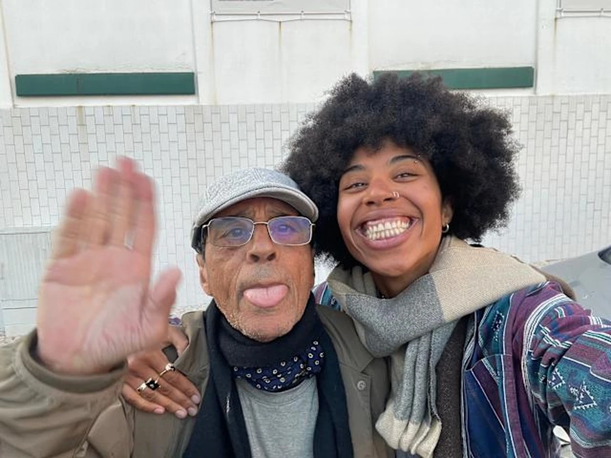 Opa fliegt aus Rio ein – wegen Alzheimer: Was er trotzdem noch kann - image 1