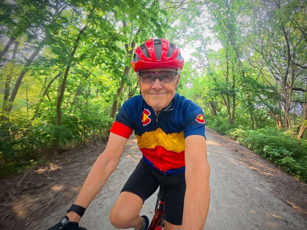 Warum dieser 77-Jährige seit 50 Jahren keinen Muskelkater kennt (und was er im Hotel-Parkhaus tat)