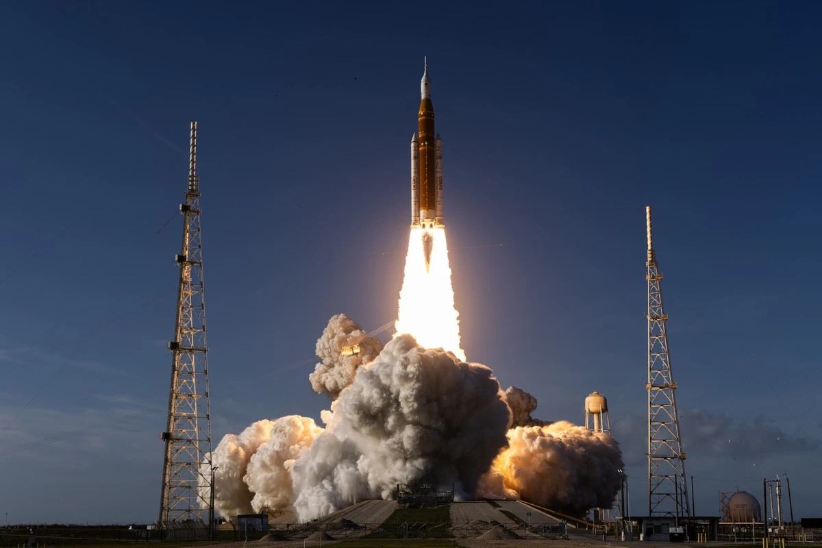 Astronauten sind endlich raus, doch die Nasa verschweigt diesen peinlichen Moment beim Mega-Start - image 1