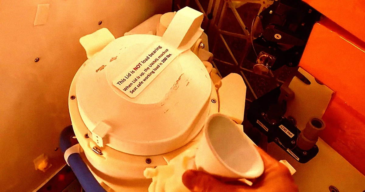 Astronauten sind endlich raus, doch die Nasa verschweigt diesen peinlichen Moment beim Mega-Start - image 2