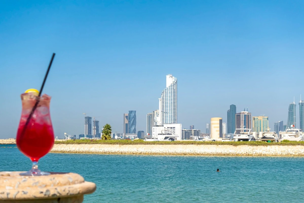 Darum lassen trendbewusste Urlauber den Alkohol komplett weg – und was das für Ihren nächsten Trip bedeutet