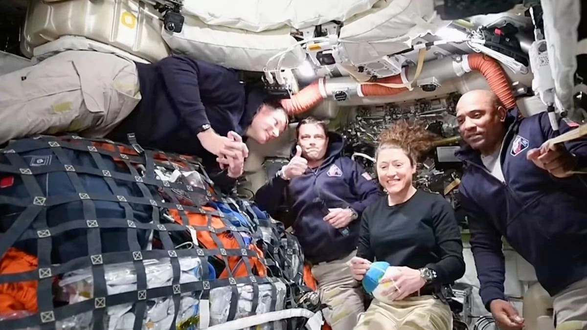 Die NASA schwieg: Darum musste die Artemis-2 Crew kurz nach dem Start auf den Notfall-Beutel am Mond-WC.