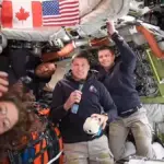 Diese 4 Astronauten sind dem Mond jetzt näher als der Erde – und einer von ihnen hat die Toilette gesprengt