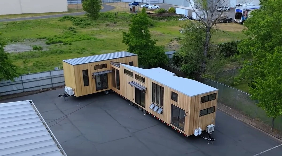 Dieses Wohnmobil mit den vielen Tieren ist meine Rettung – und ich bin 81 - image 2