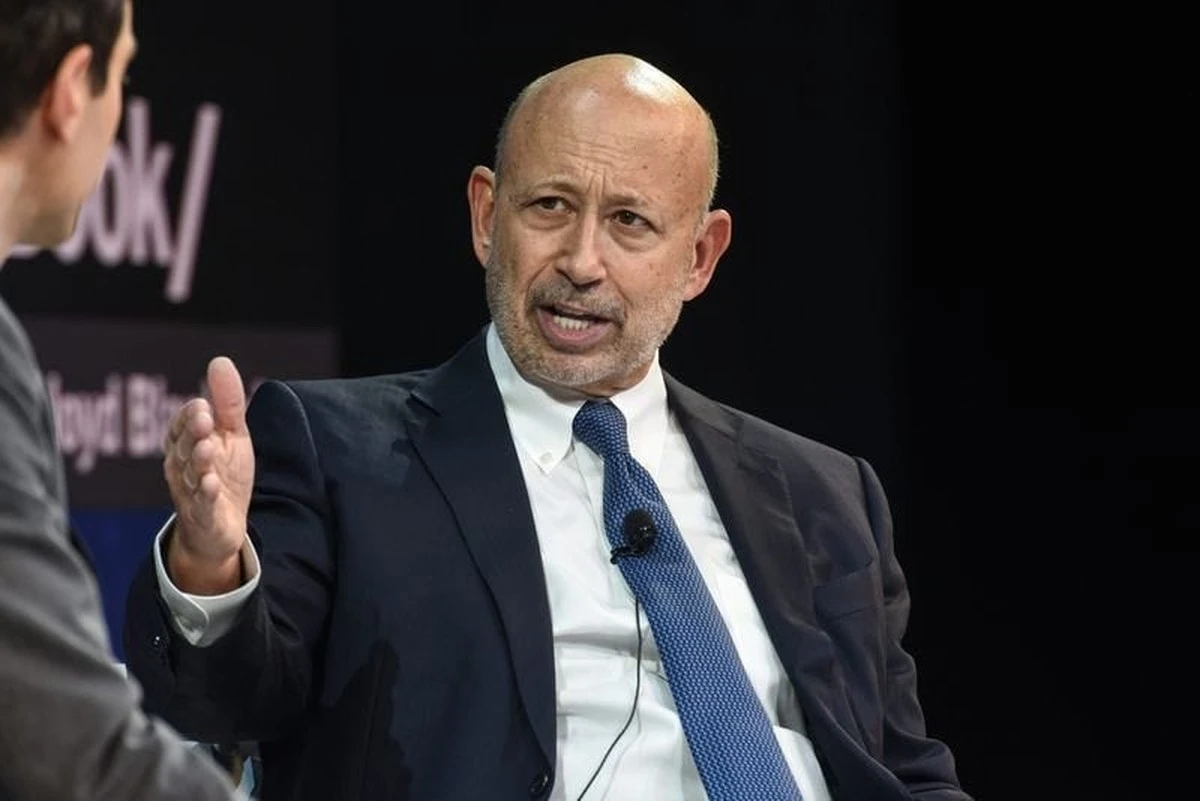 Du glaubst, du investierst? Ex-Goldman-Boss sagt, dein erstes Geld verschwendest du für diesen "Spaß"-Kauf