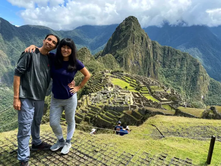 Ihr habt eure Jobs mit 30 gekündigt? Weil sie 70% von allem wegwarfen – außer Reisen.