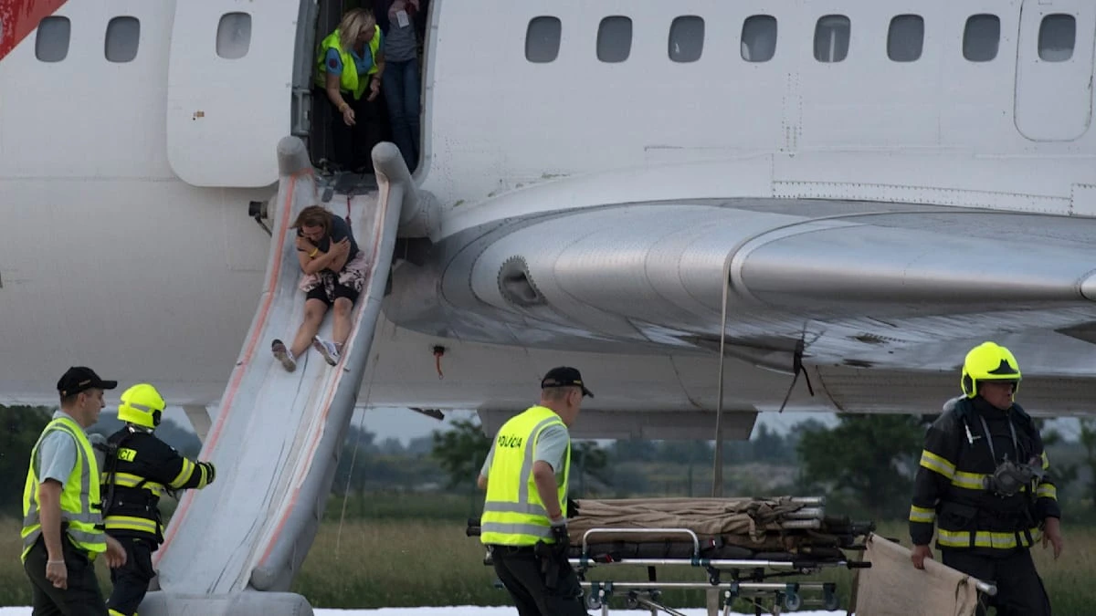 Warum 90 Sekunden im Flugzeug plötzlich zu einer Lüge werden, wenn Senioren an Bord sind