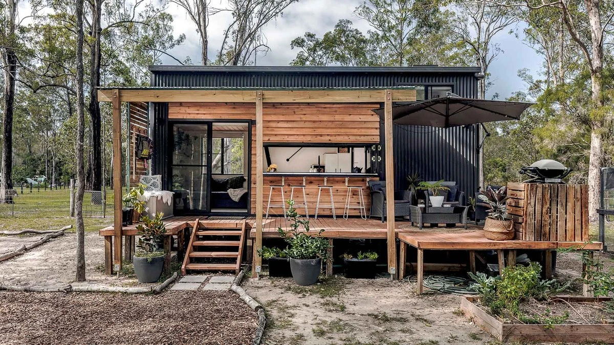Warum diese jungen Eltern nur 3 Tage arbeiten müssen: Sie warfen ihr Haus weg - image 2